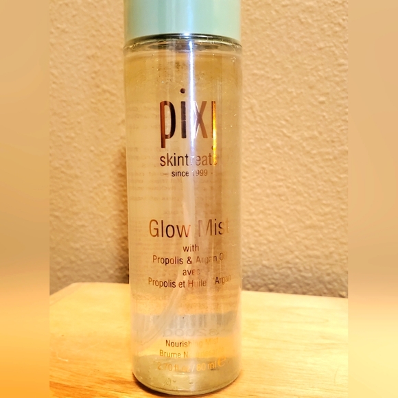 NEW PIXI Glow Mist Spray 2.70 fl. Oz. Facial Spray Skincare - Picture 3 of 8
